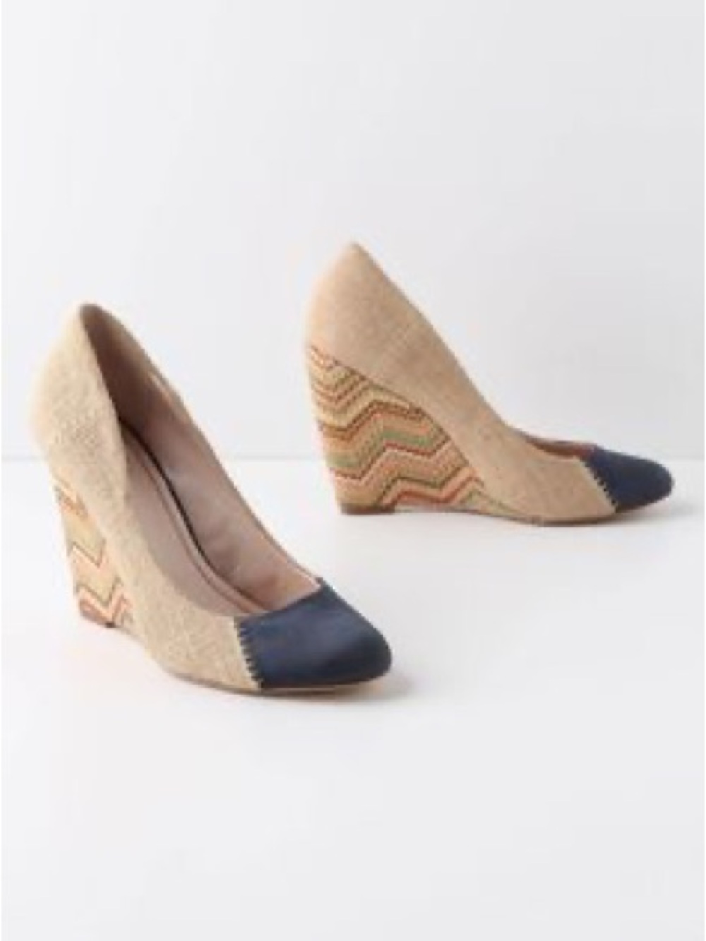 Anthropologie Plenty by Tracy Reese Beige Wedges chevron heal with Navy Cap Toe